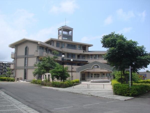 THE ADMINISTRATION BUILDING OF DA-TON HIGH SCHOOL  (A-74   2001)