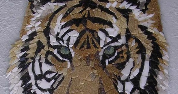 THE TIGER -2     2005  M-72 2